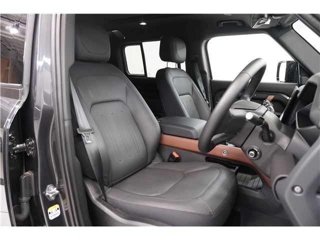 صورة مصغرة 65 لـ 2023 LAND Rover DEFENDER