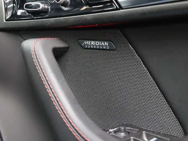 صورة مصغرة 12 لـ 2015 Jaguar F-TYPE