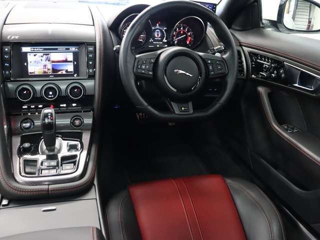 صورة مصغرة 24 لـ 2015 Jaguar F-TYPE