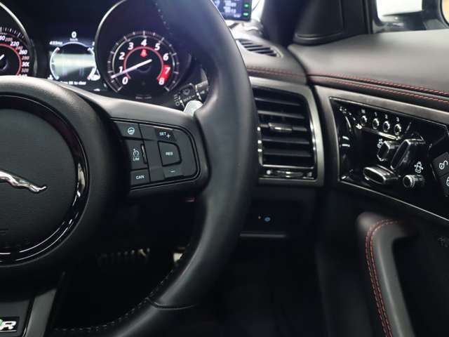 صورة مصغرة 26 لـ 2015 Jaguar F-TYPE