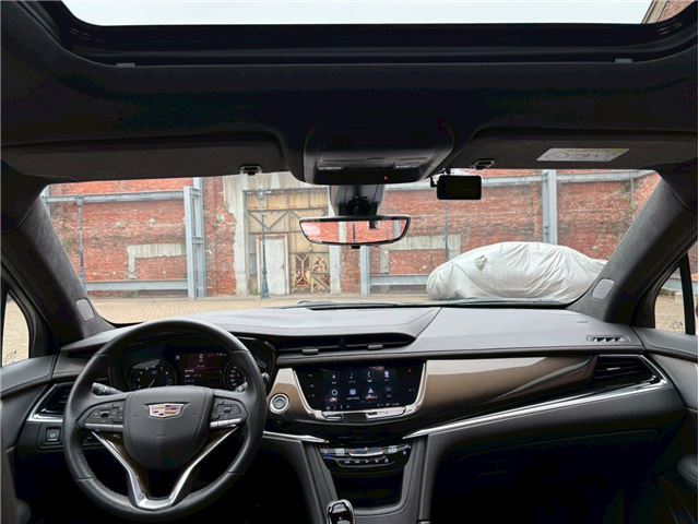 2023 Cadillac XT6 — миниатюра 3