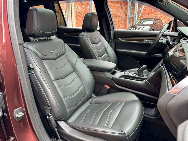 2023 Cadillac XT6 — миниатюра 13