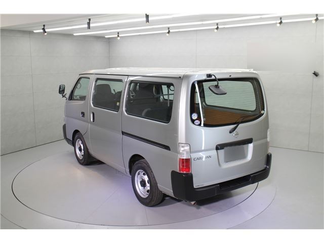 2003 Nissan CARAVAN 照片 3