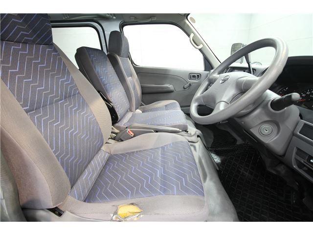 2003 Nissan CARAVAN 缩略图 27