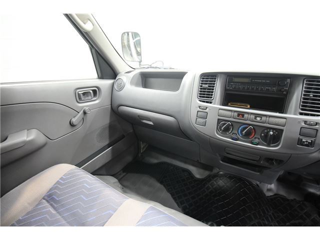 2003 Nissan CARAVAN 缩略图 29