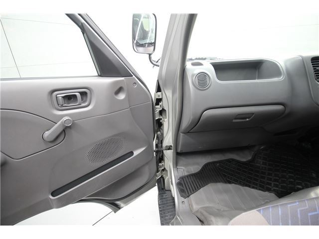 2003 Nissan CARAVAN 缩略图 31