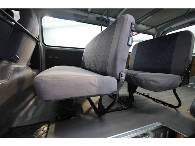 2003 Nissan CARAVAN 缩略图 38