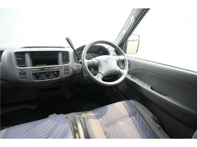 2003 Nissan CARAVAN 照片 4