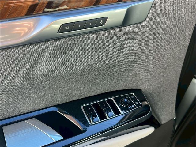 صورة مصغرة 25 لـ 2025 Cadillac ESCALADE