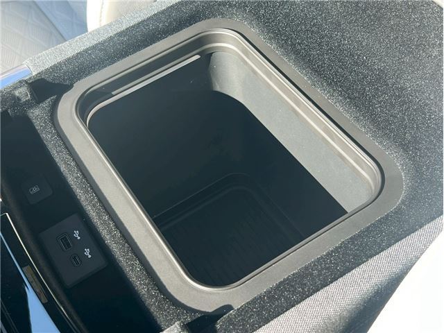 صورة مصغرة 9 لـ 2025 Cadillac ESCALADE