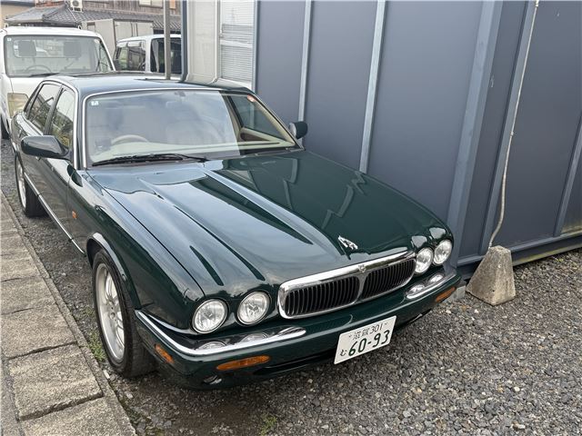صورة مصغرة 3 لـ 1998 Jaguar XJ