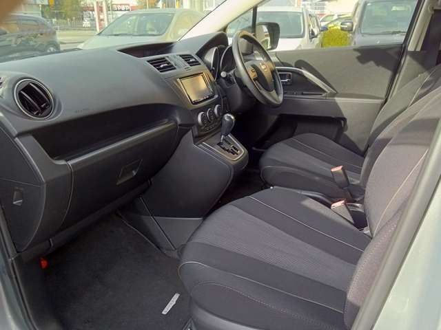 2011 Nissan LAFESTA — миниатюра 19