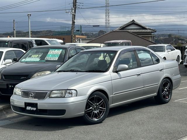 2003 Nissan SUNNY 照片 1