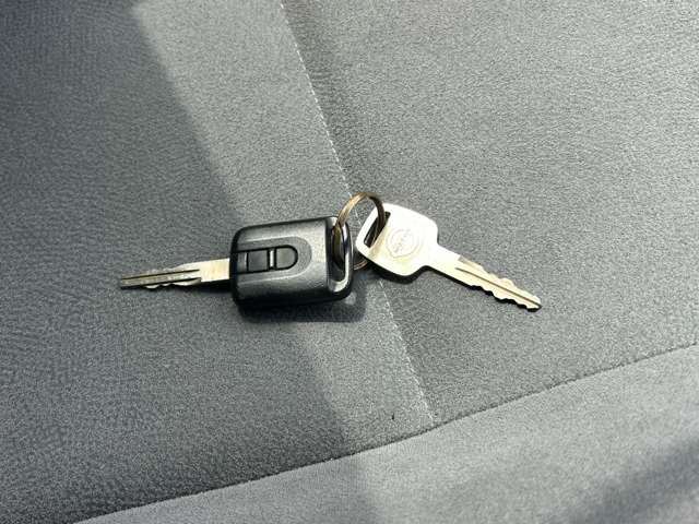 2003 Nissan SUNNY 缩略图 32