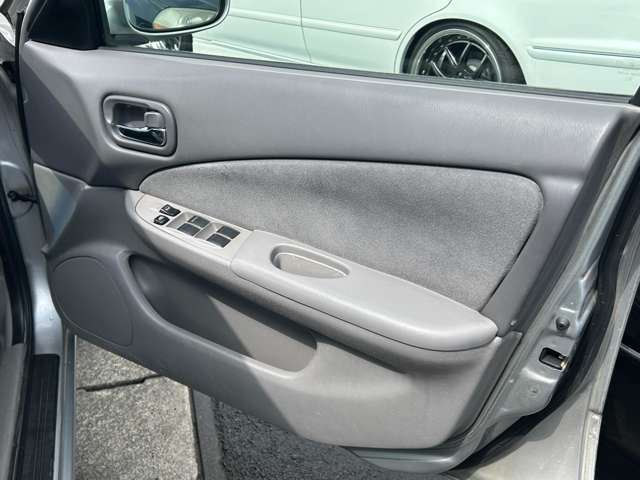 2003 Nissan SUNNY 缩略图 33
