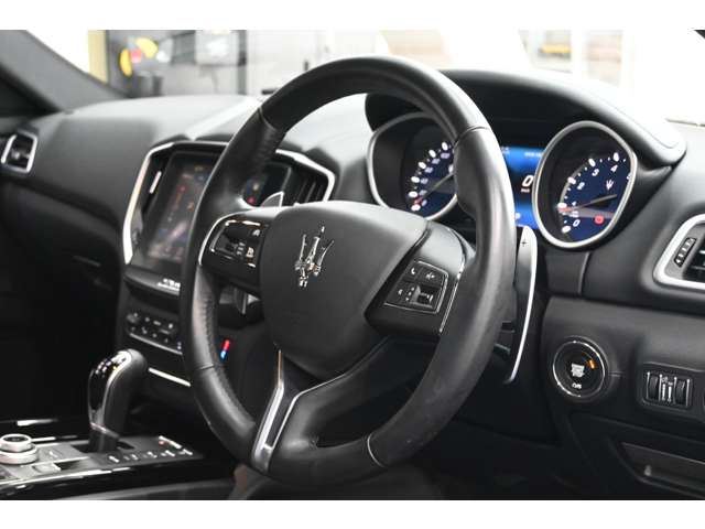 2017 Maserati GHIBLI — миниатюра 26
