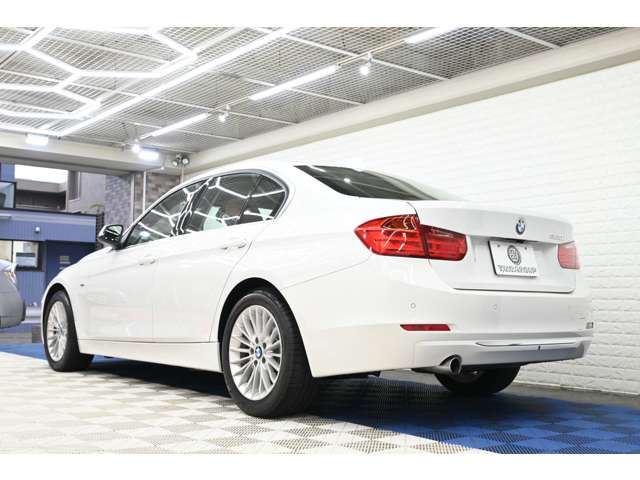 2015 BMW 3 SERIES photo 3