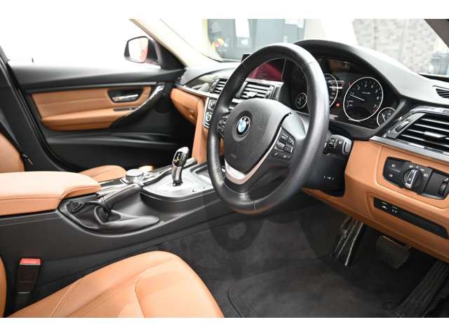 2015 BMW 3 SERIES photo 4