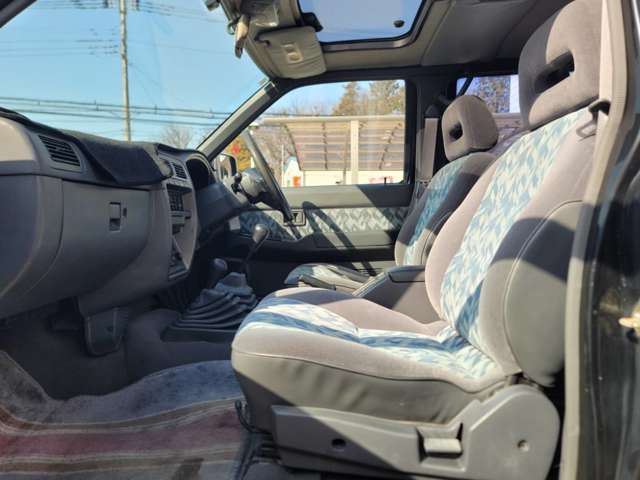 1995 Nissan TERRANO — миниатюра 17