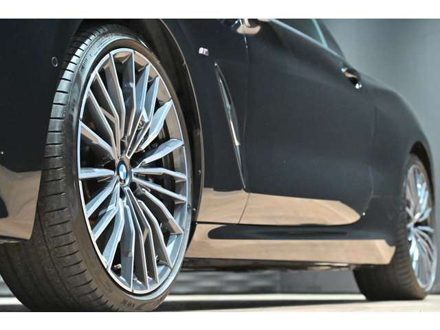 صورة مصغرة 16 لـ 2021 BMW 8 SERIES CABRIOLET