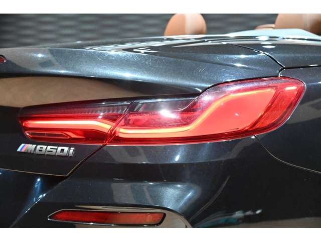 صورة مصغرة 23 لـ 2021 BMW 8 SERIES CABRIOLET