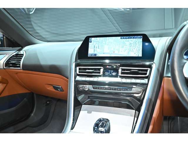 صورة مصغرة 31 لـ 2021 BMW 8 SERIES CABRIOLET