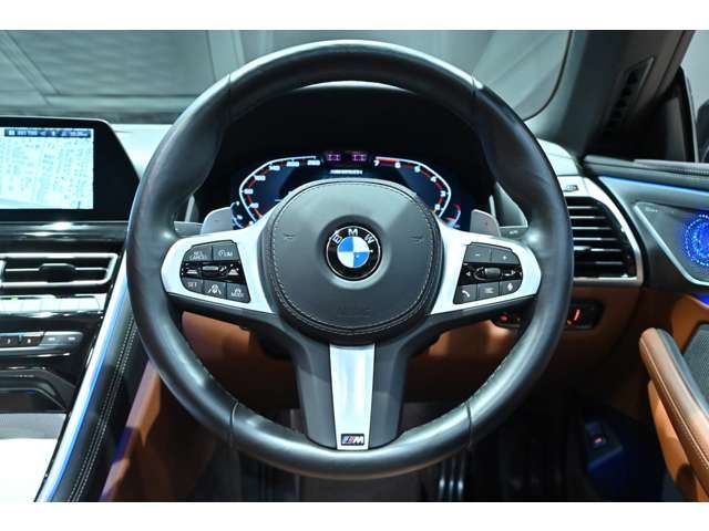 صورة مصغرة 32 لـ 2021 BMW 8 SERIES CABRIOLET