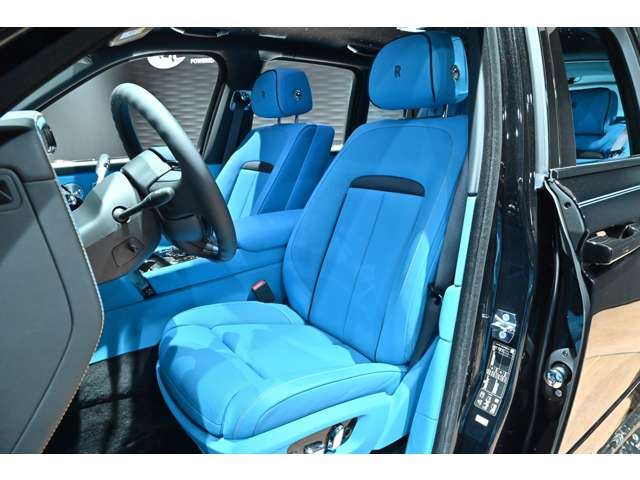 2025 ROLLS-ROYCE BLACK BADGE CULLINAN — миниатюра 21