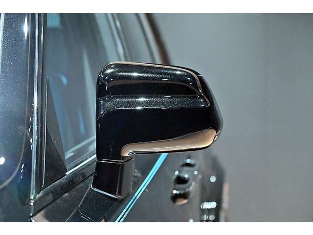 2025 ROLLS-ROYCE BLACK BADGE CULLINAN — миниатюра 29