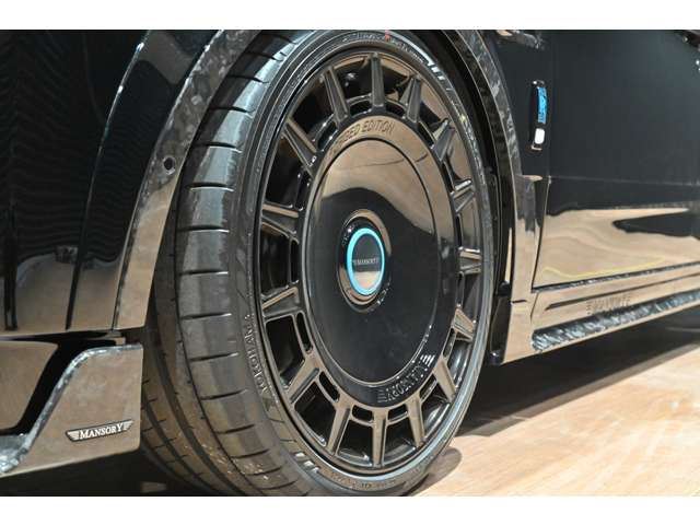 2025 ROLLS-ROYCE BLACK BADGE CULLINAN — миниатюра 36