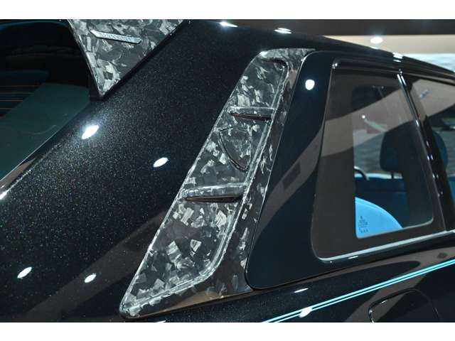 2025 ROLLS-ROYCE BLACK BADGE CULLINAN — миниатюра 39