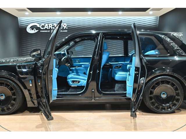 2025 ROLLS-ROYCE BLACK BADGE CULLINAN — миниатюра 44