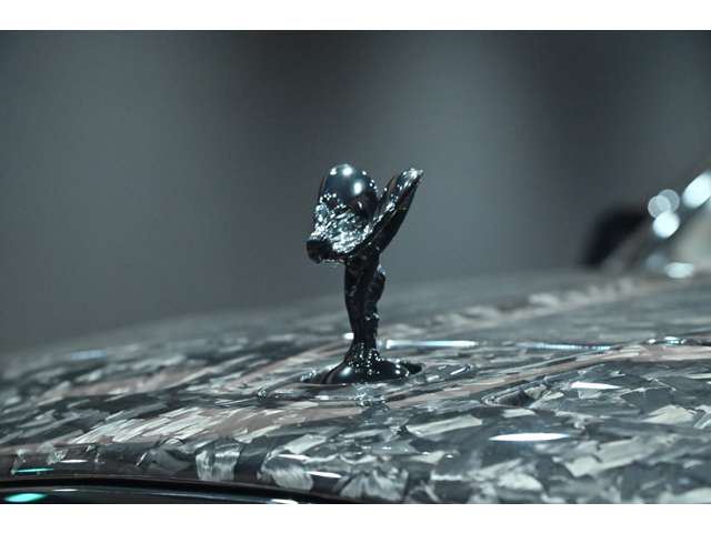 2025 ROLLS-ROYCE BLACK BADGE CULLINAN — миниатюра 69