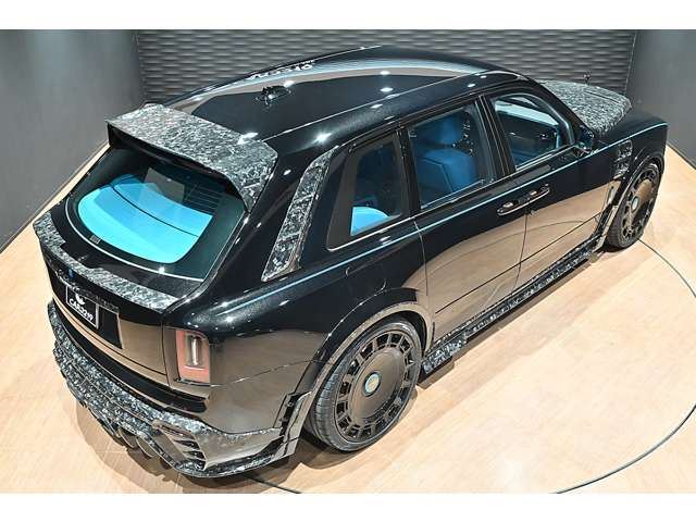 2025 ROLLS-ROYCE BLACK BADGE CULLINAN — миниатюра 9