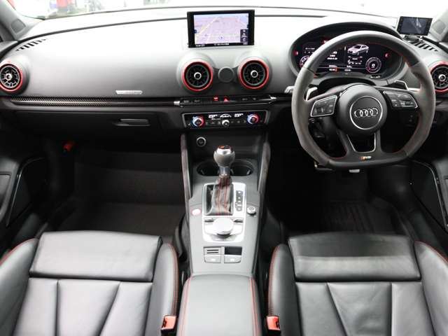 2018 AUDI RS3 SEDAN photo 2