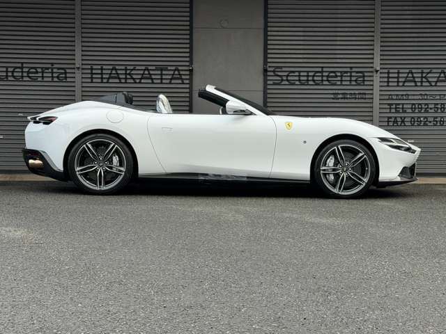 2026 Ferrari ROMA SPIDER thumbnail 11