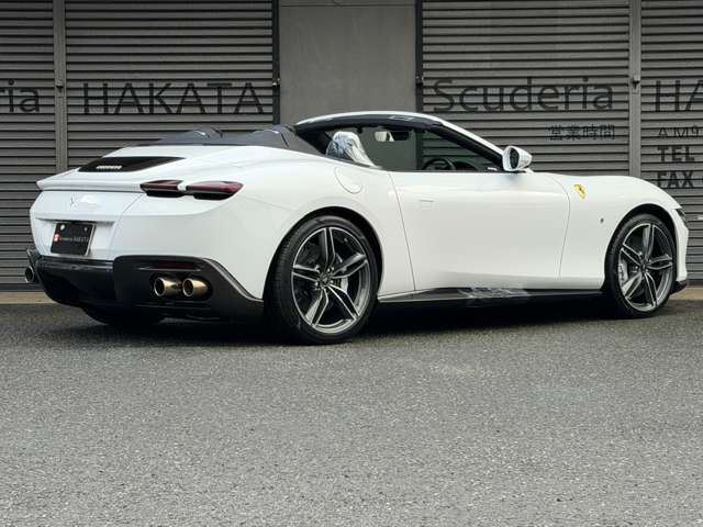 2026 Ferrari ROMA SPIDER thumbnail 10
