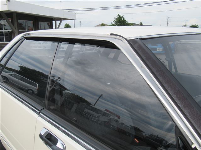 1991 Nissan GLORIA — миниатюра 23