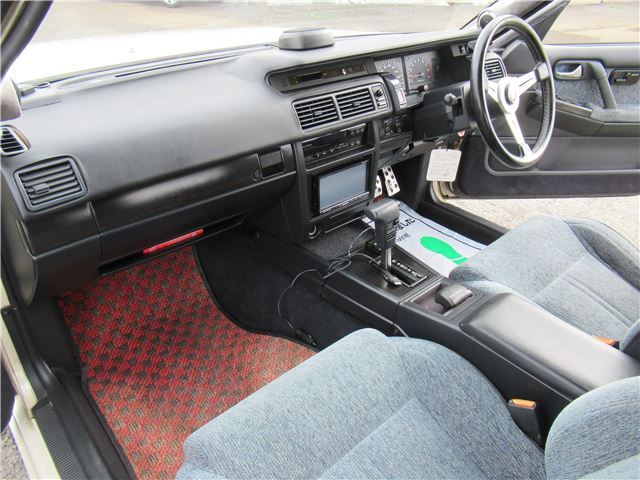 1991 Nissan GLORIA — миниатюра 36