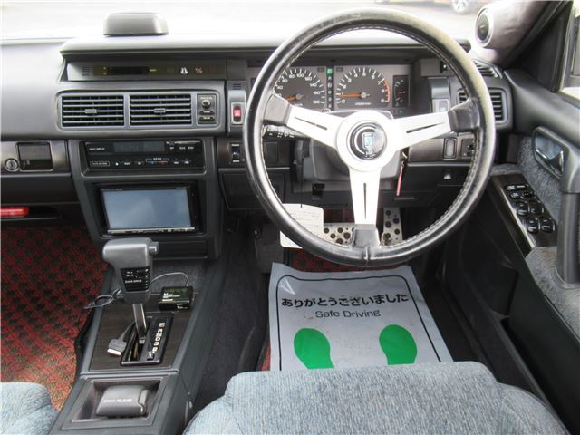 1991 Nissan GLORIA — миниатюра 38