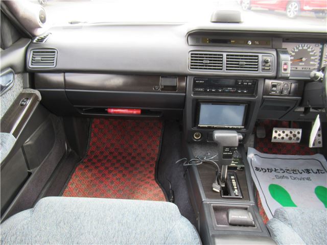 1991 Nissan GLORIA — миниатюра 39