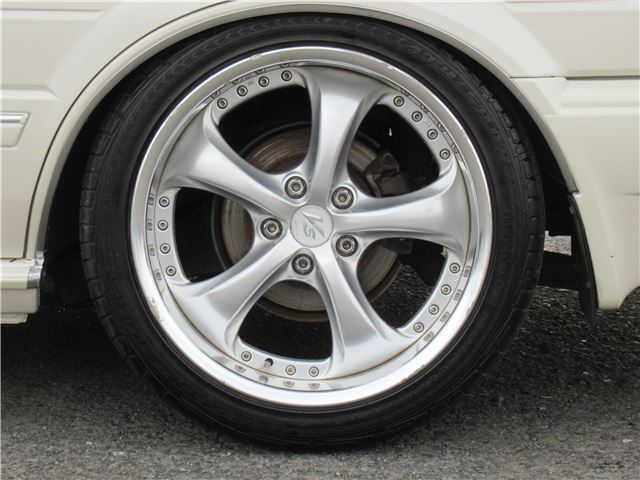 1991 Nissan GLORIA — миниатюра 77
