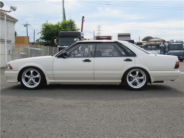 صورة 7 لـ 1991 Nissan GLORIA