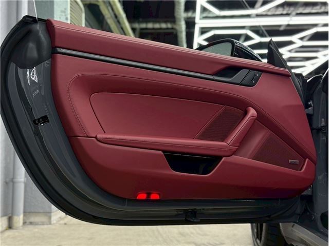 صورة مصغرة 32 لـ 2025 Porsche 911