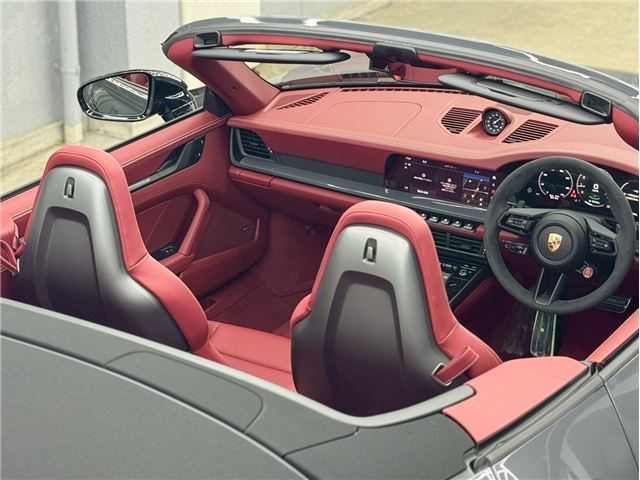 صورة مصغرة 42 لـ 2025 Porsche 911