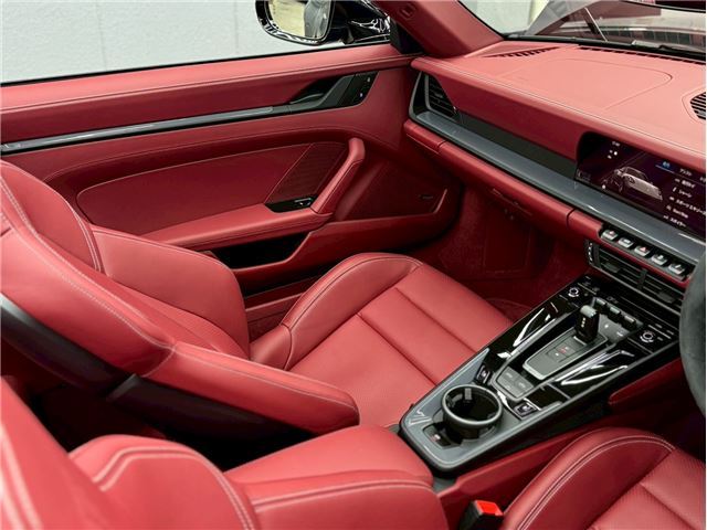 صورة مصغرة 69 لـ 2025 Porsche 911