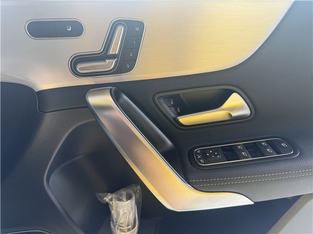 صورة مصغرة 14 لـ 2023 Mercedes-BENZ A-CLASS AMG