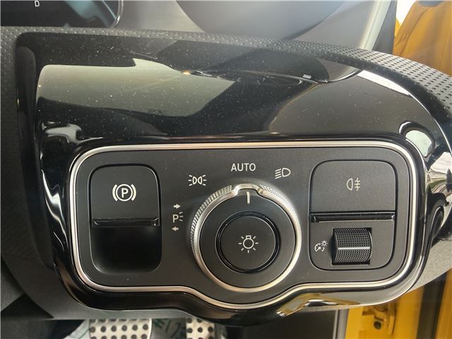صورة مصغرة 16 لـ 2023 Mercedes-BENZ A-CLASS AMG