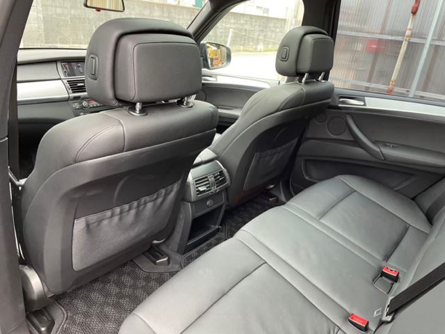 2010 BMW X5 M — миниатюра 21