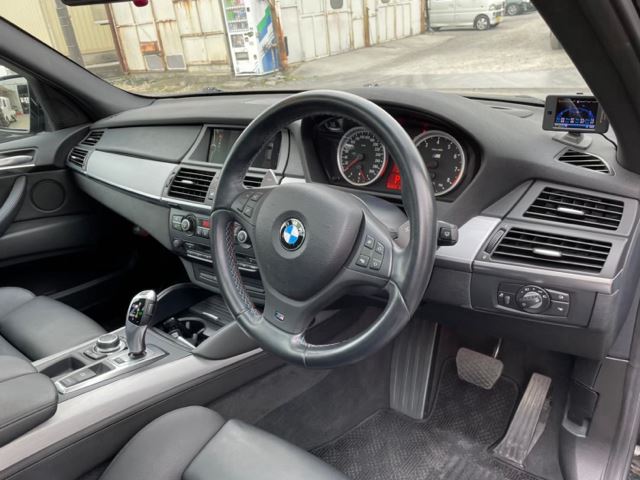 2010 BMW X5 M — миниатюра 35